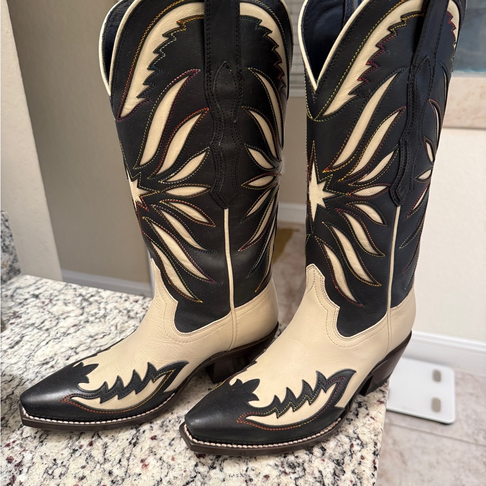 Tecovas Black and Cream Heeled Boots